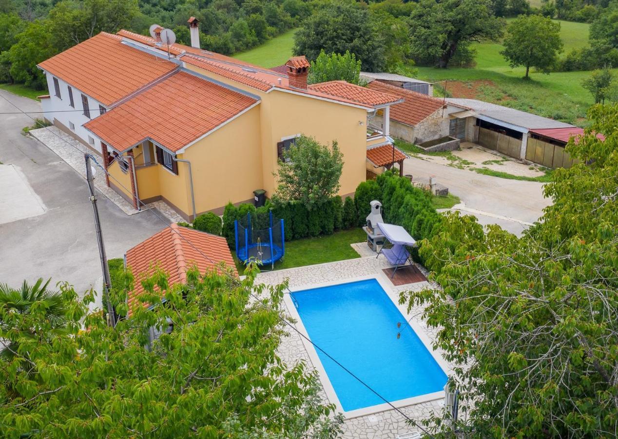 Villa Semy 파진 외부 사진